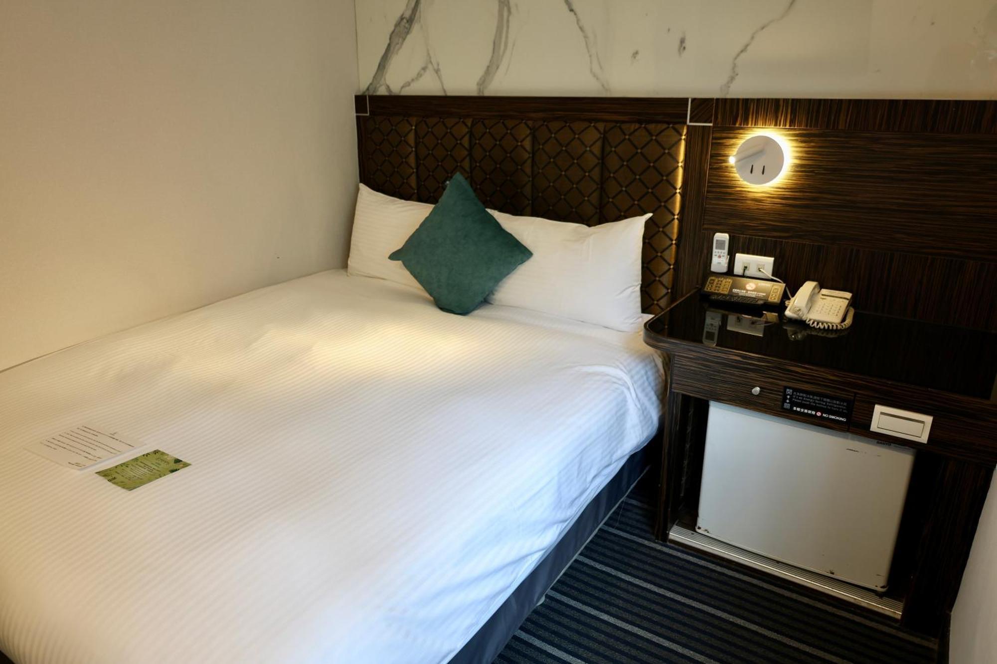 Hub Hotel - Zhongshan Branch Tajpej Zewnętrze zdjęcie