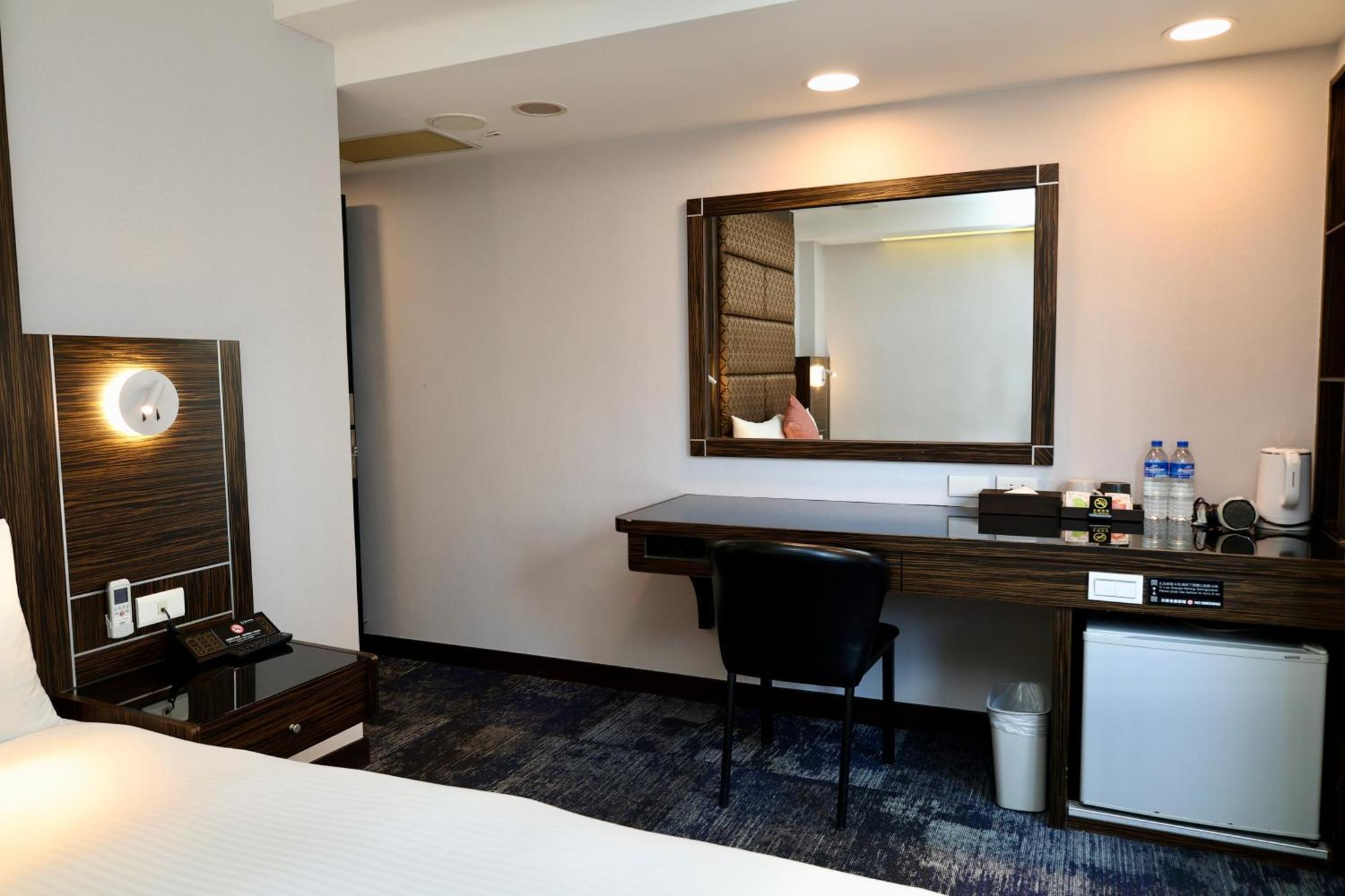 Hub Hotel - Zhongshan Branch Tajpej Zewnętrze zdjęcie